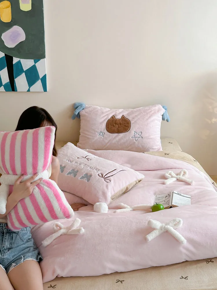 Adorable Bow Bear Velvet Bedding Bundle