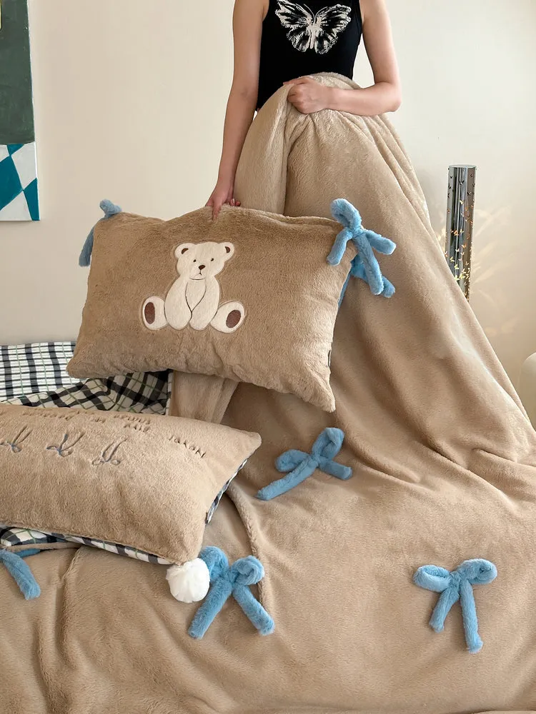 Adorable Bow Bear Velvet Bedding Bundle
