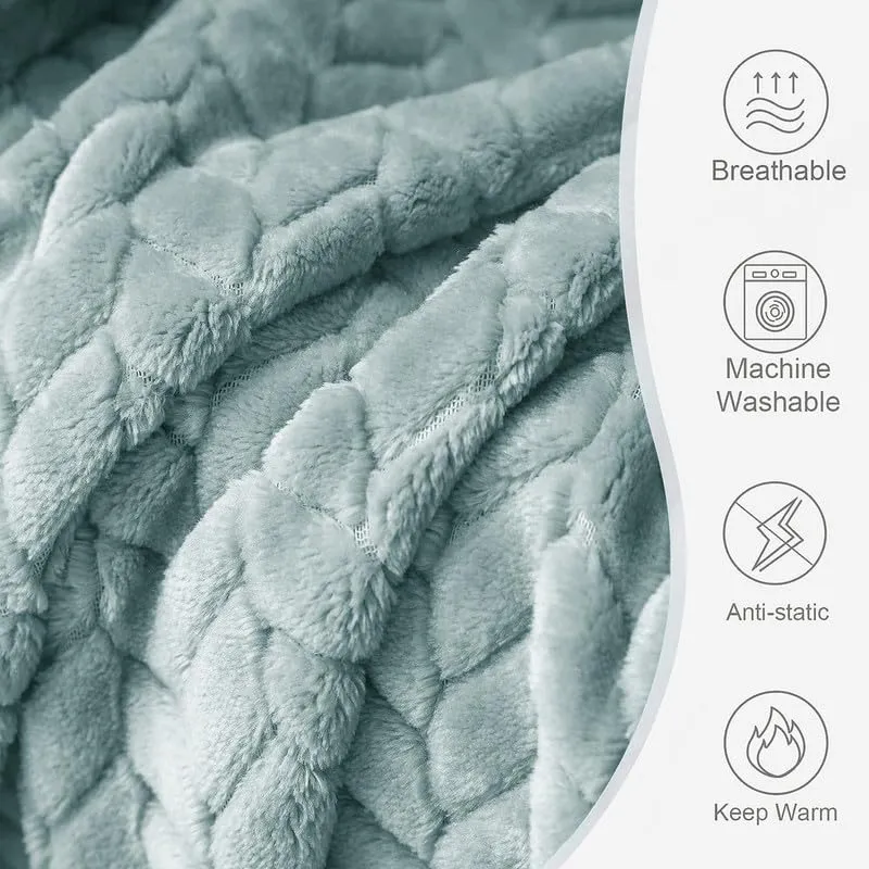 BSB HOME® Premium 220 TC Fleece Single Blanket | 300 GSM Lightweight Cozy Ultrasoft for Bed, Sofa, Travel & Camping| 228x152 cm |Silver