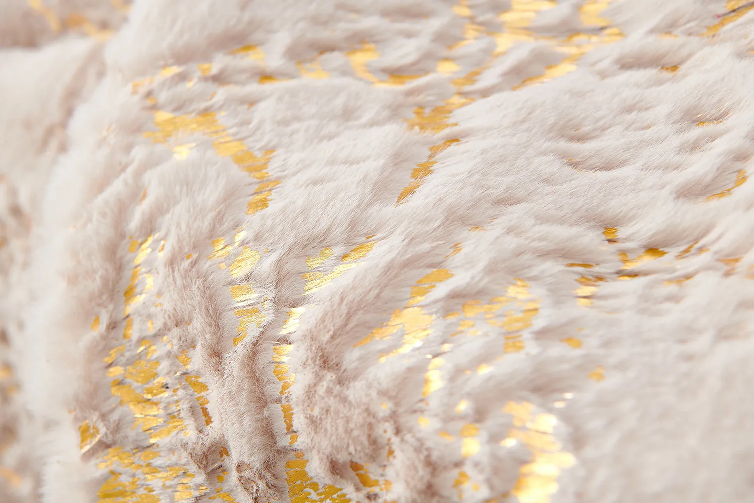 Cassilda Luxury Chinchilla-like Faux Fur Beige and Gold Throw Blanket