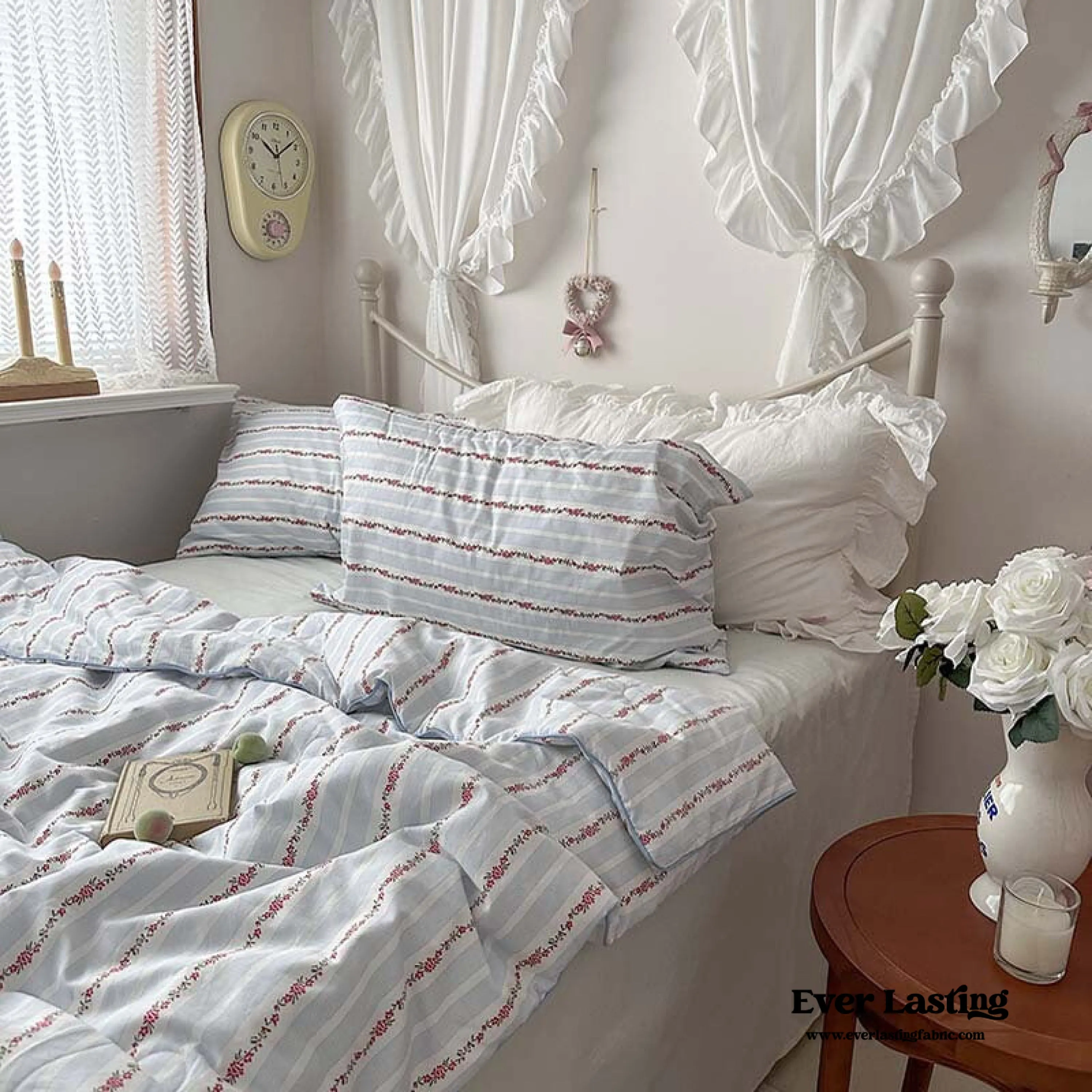 Floral Cottage Blanket Set / Cottage White