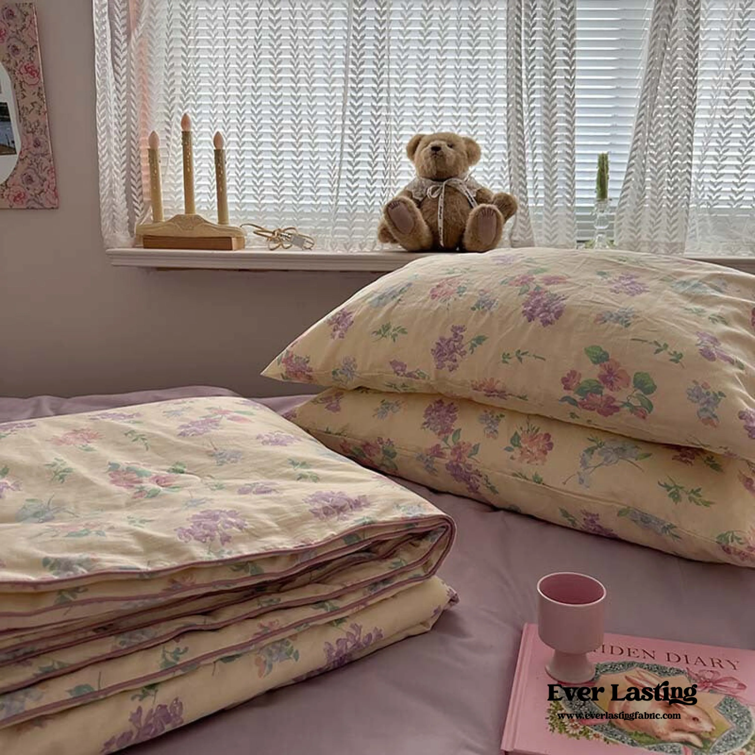 Floral Cottage Blanket Set / Cottage White