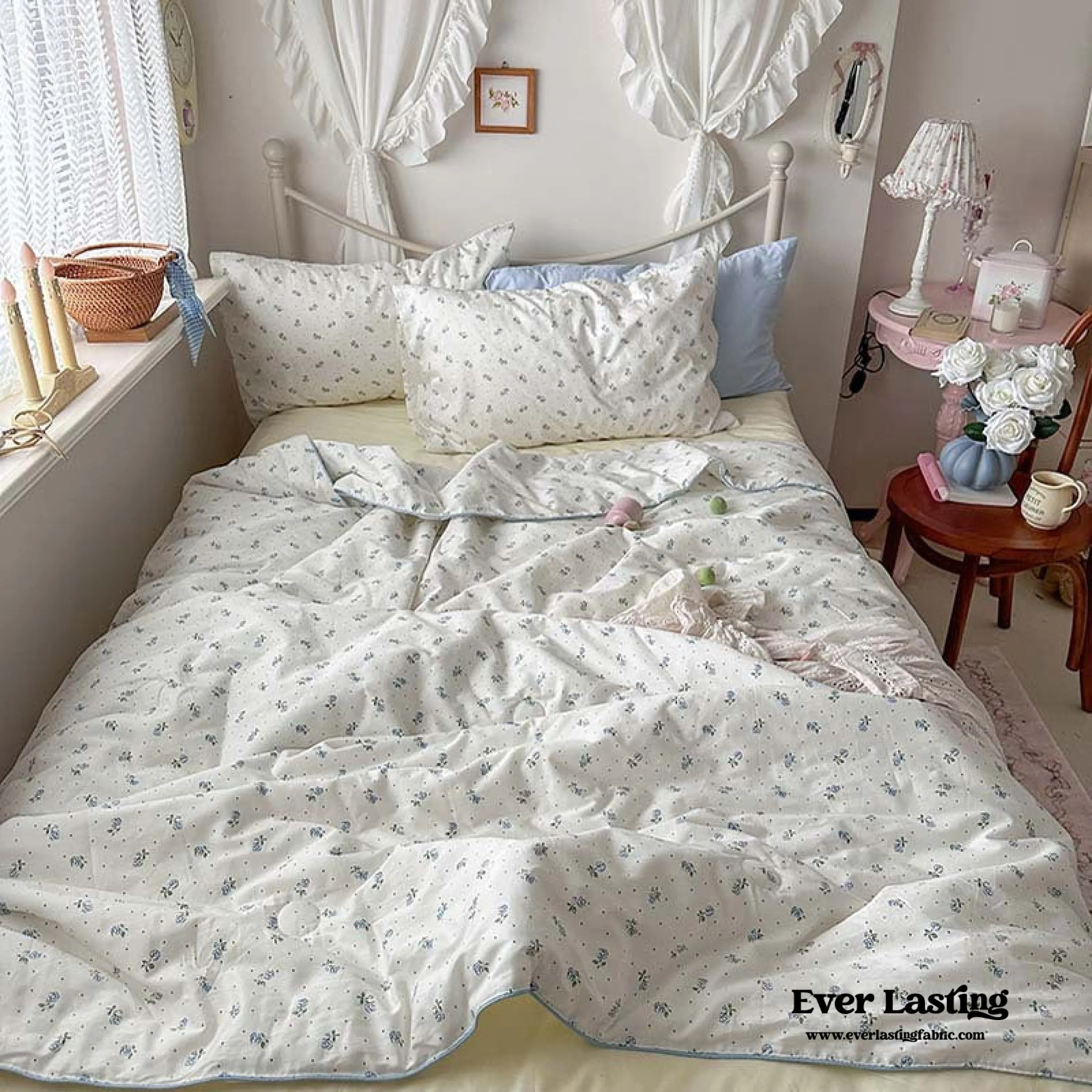 Floral Cottage Blanket Set / Cottage White