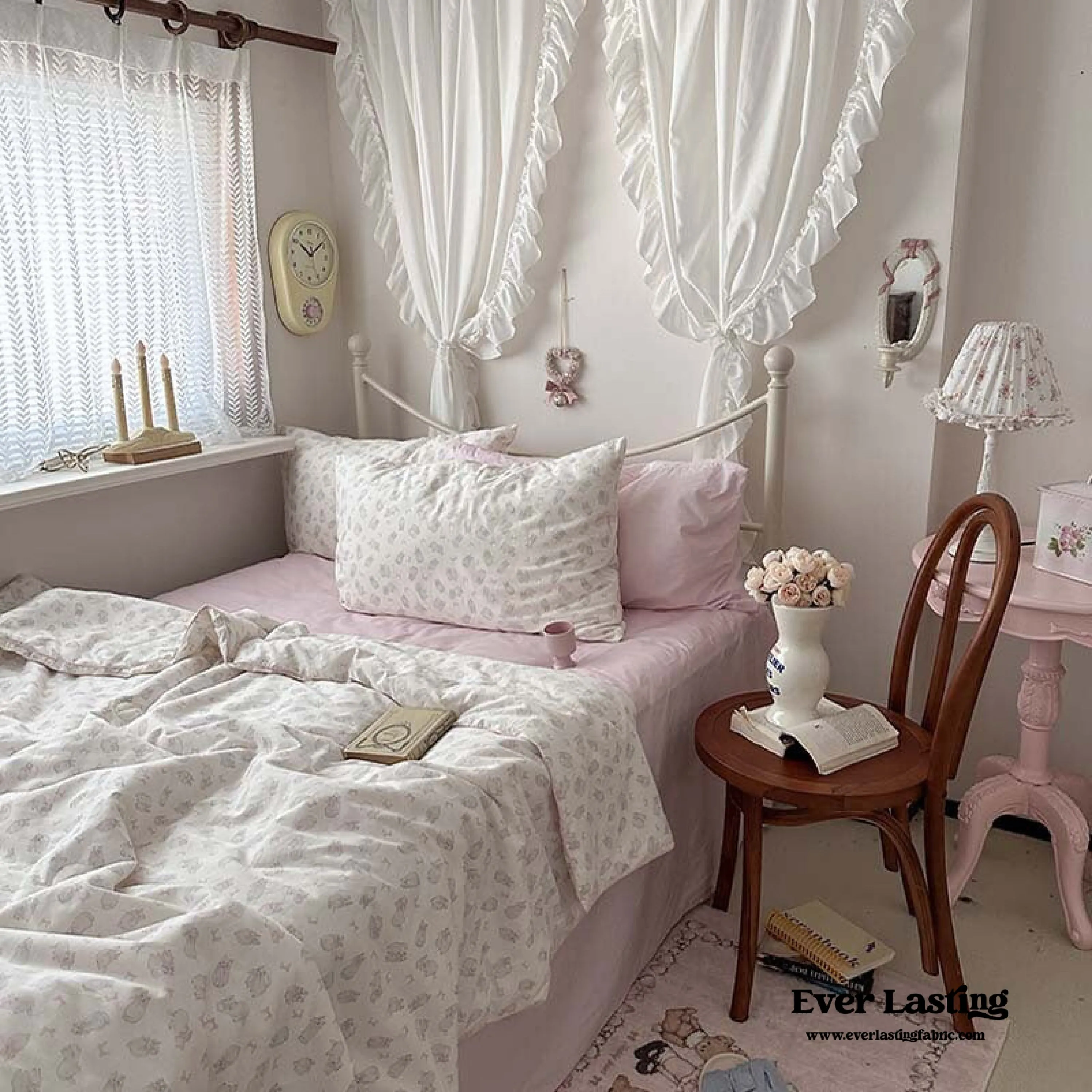 Floral Cottage Blanket Set / Cottage White