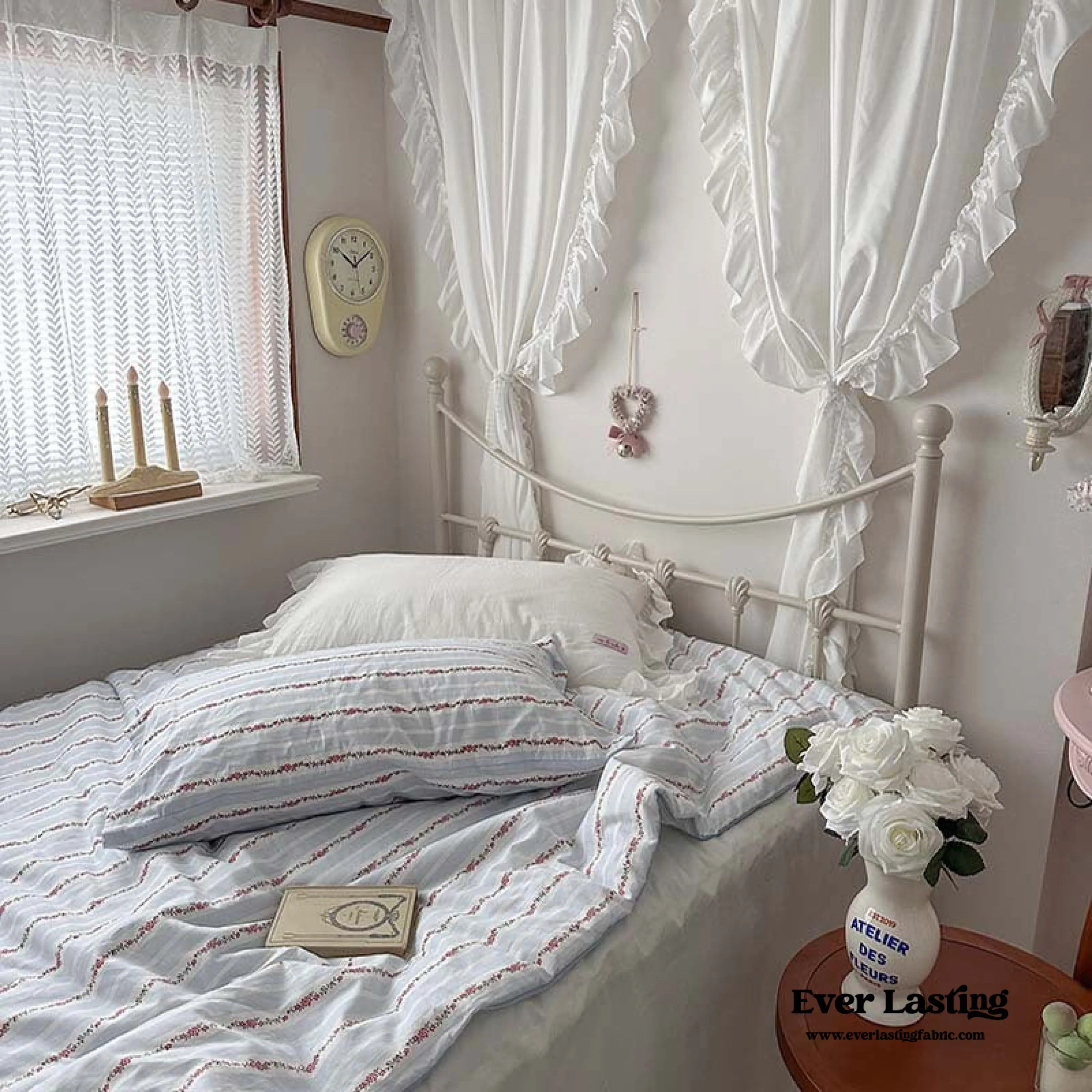 Floral Cottage Blanket Set / Cottage White