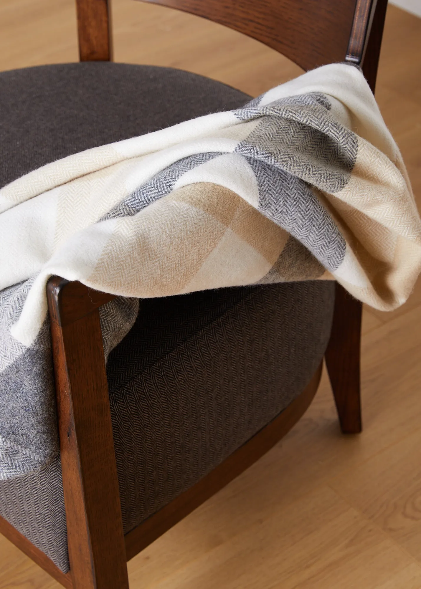 Foxford Classic Lambswool Comfort Throw