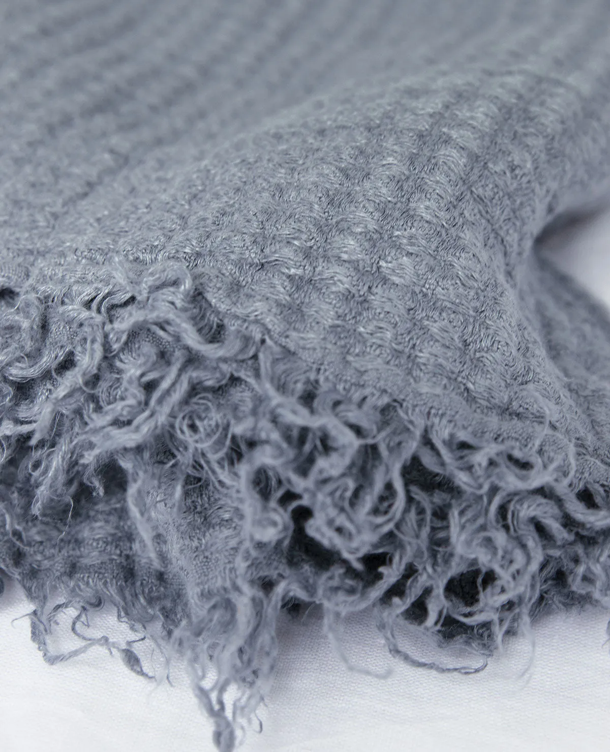 Hampton Linen Throw Fog Blue