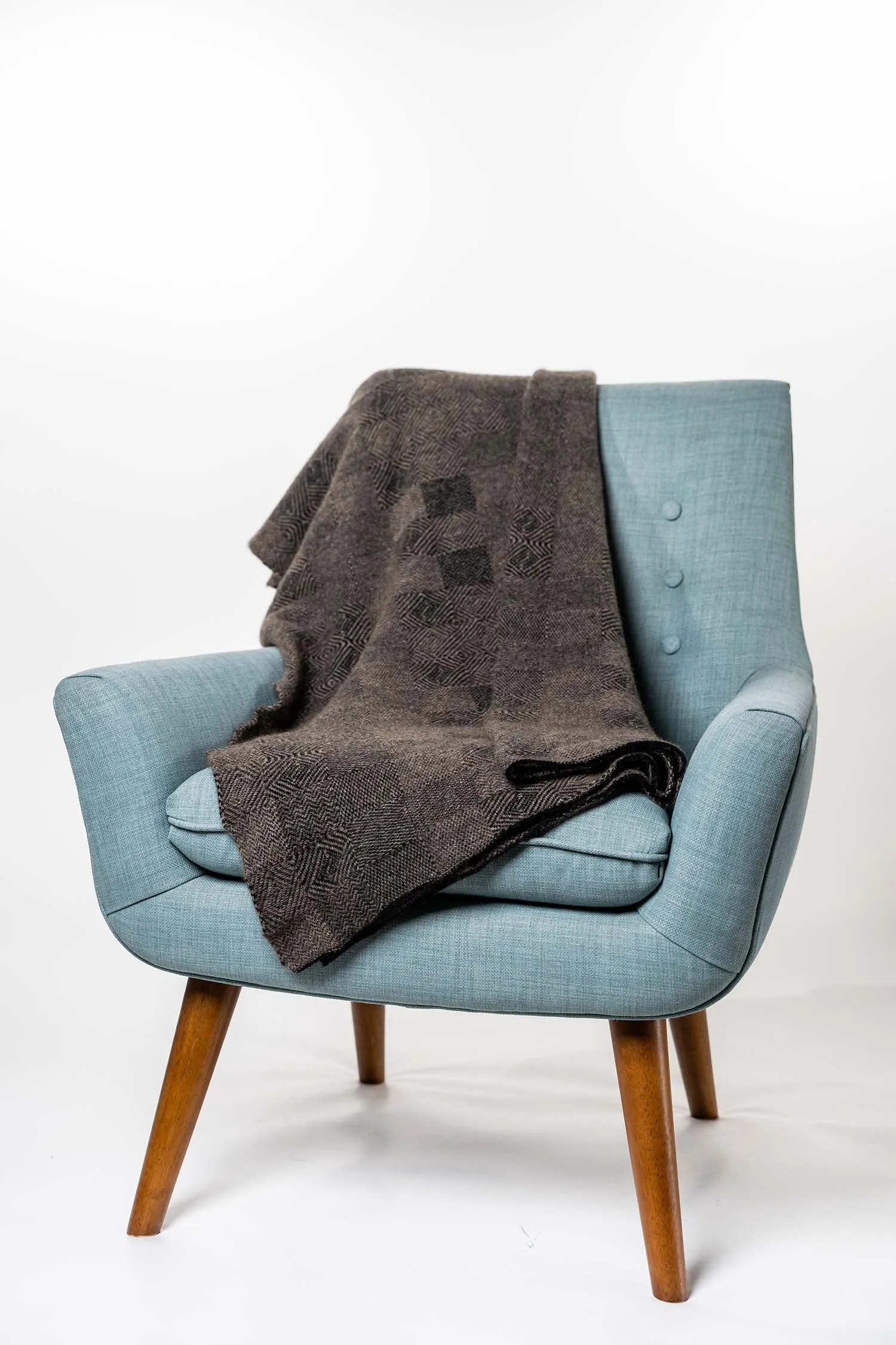 JACQUARD THROW