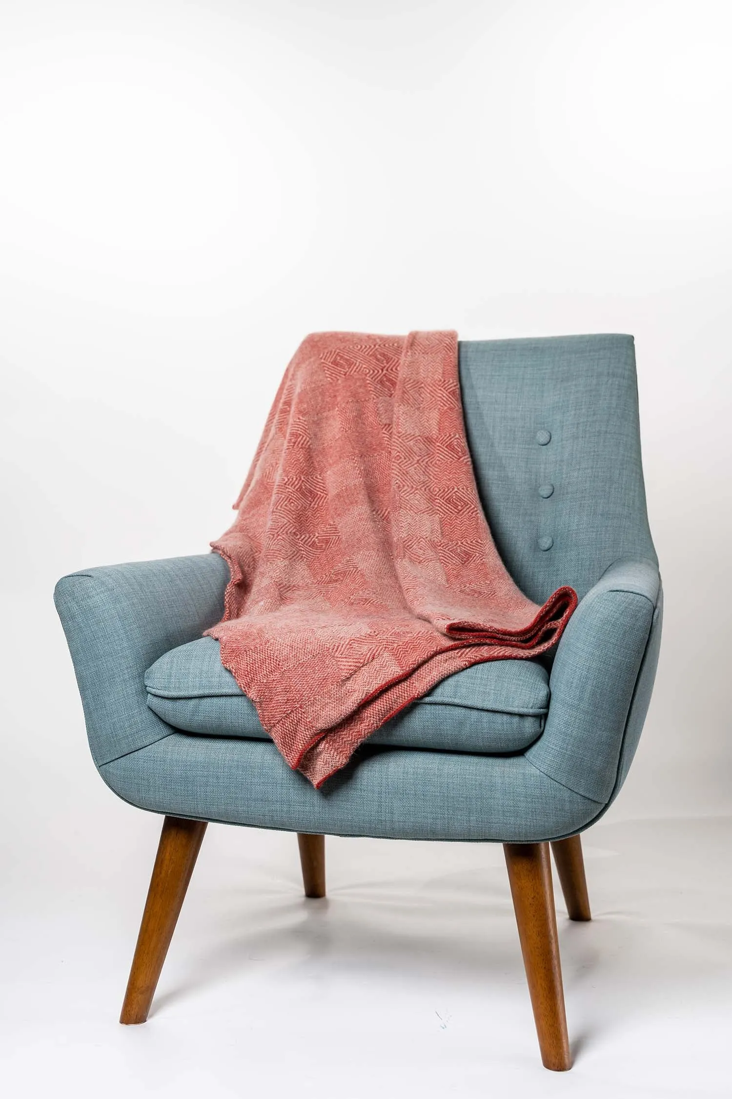 JACQUARD THROW
