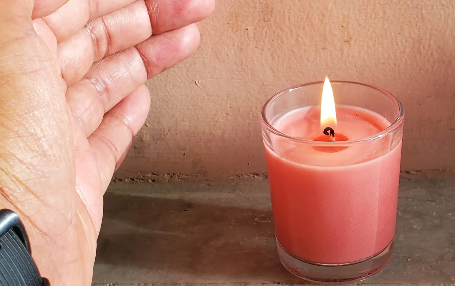 Pure Source India Scented Rose Candles, Pack of 12, Hand Pored in Glass, 10 Hrs Burning, Red