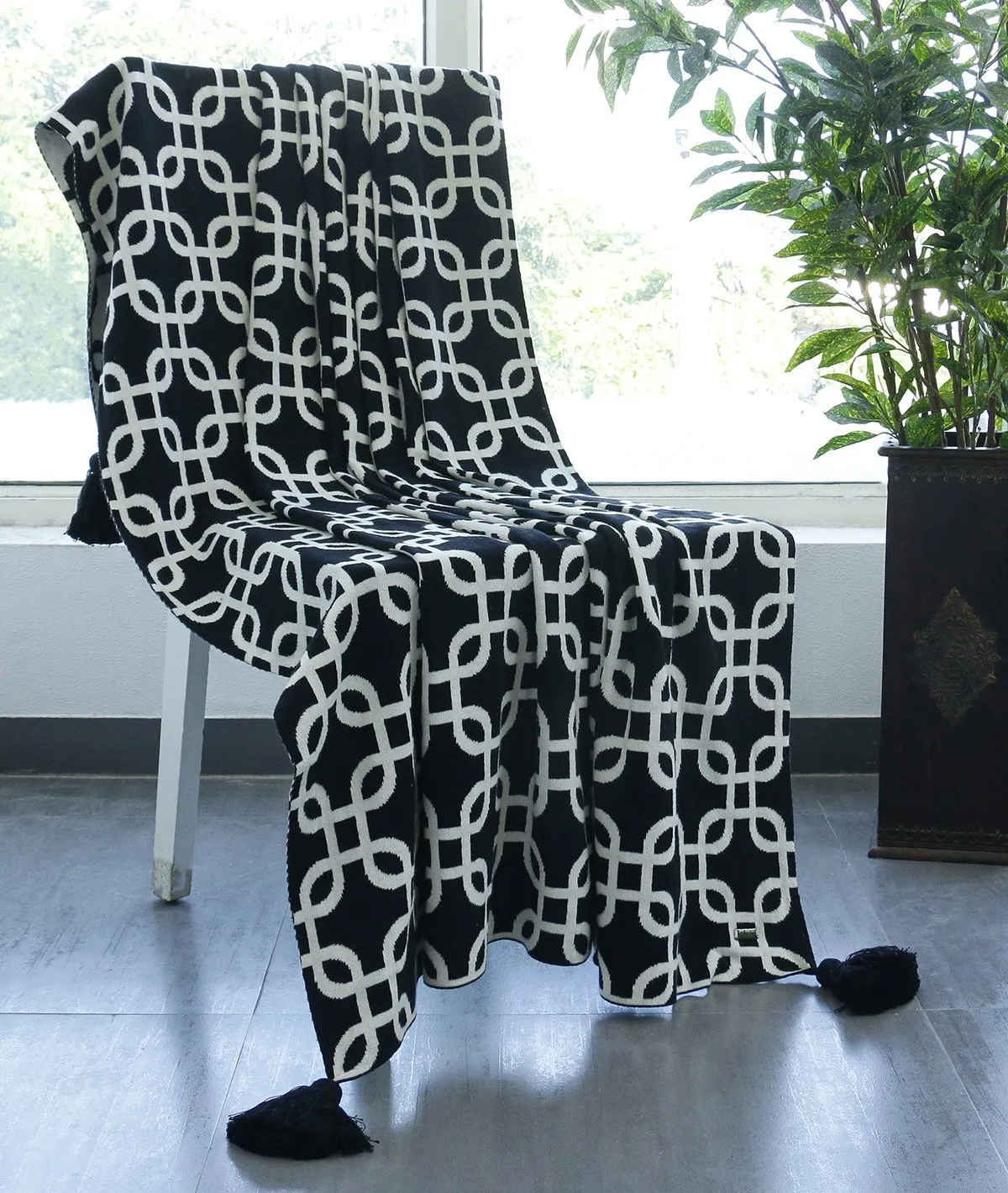 Stroke - Black & Natural 100% Cotton Knitted All Season AC Throw Blanket